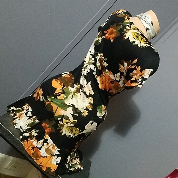 Stunning Sexy Swing Dress CLEARANCE FINAL PRICE - Picture 2 of 8